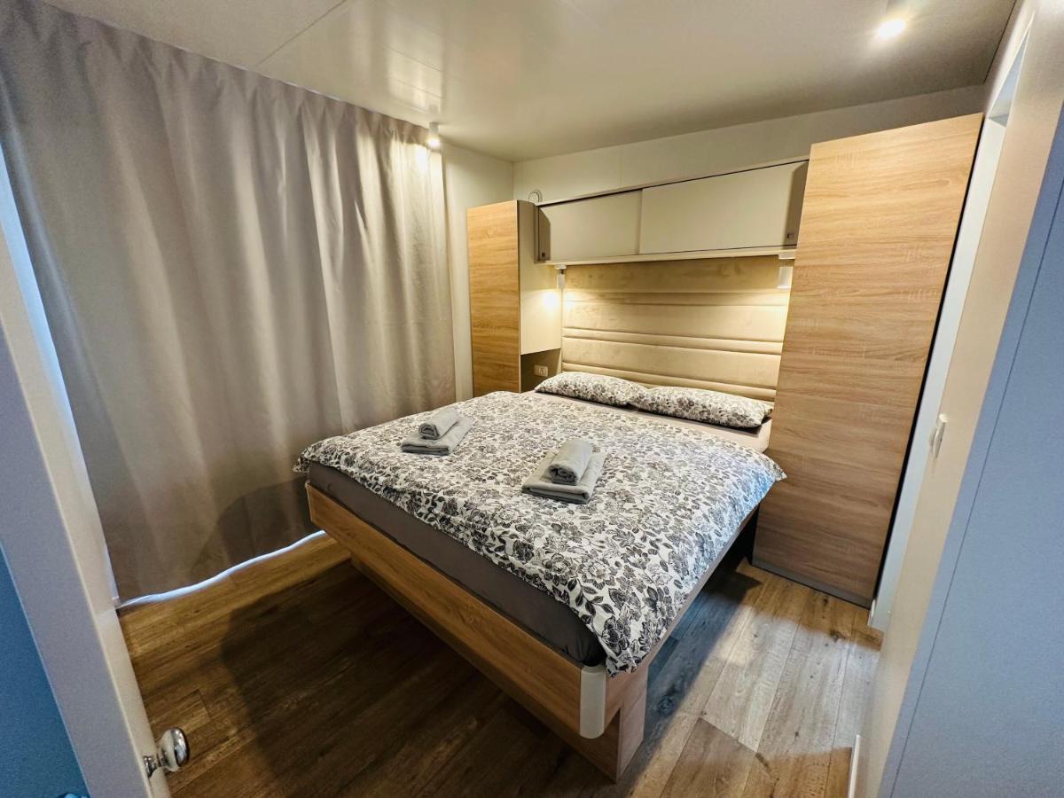 Villa Family Grand De Luxe Mobilhome 셀스 외부 사진
